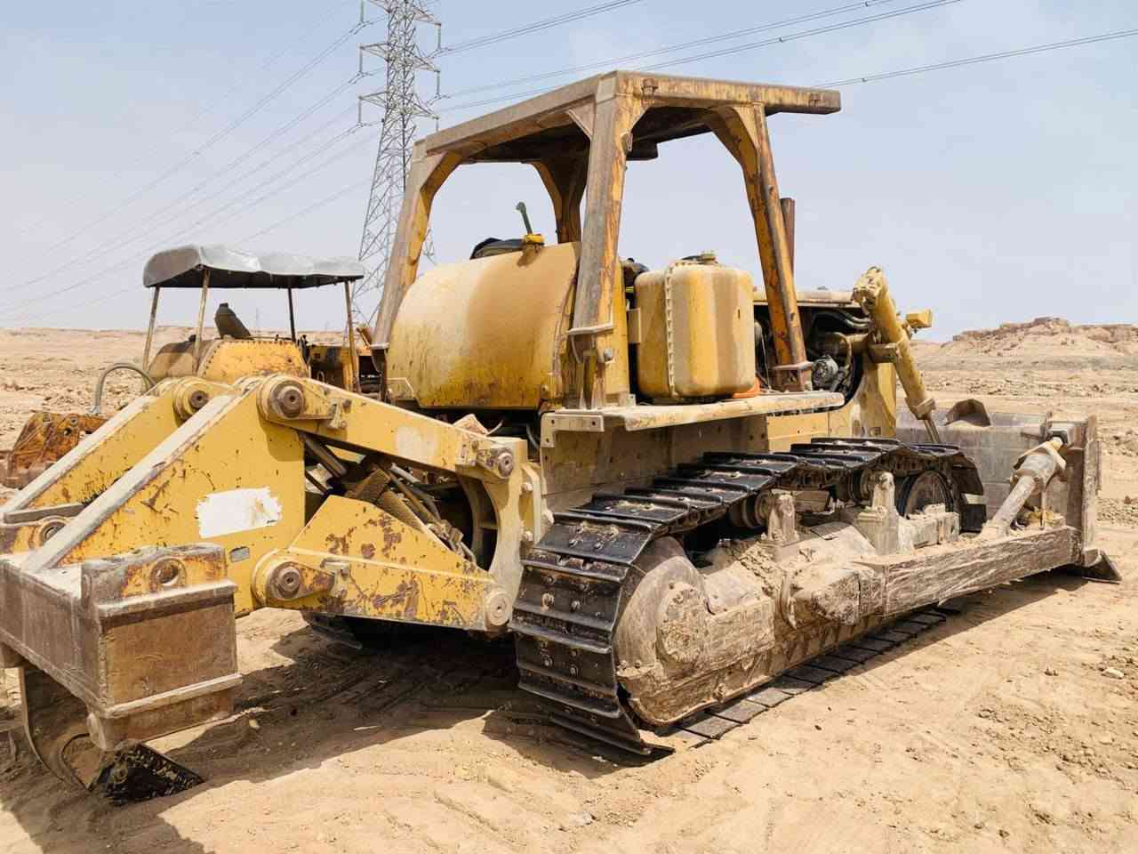 بلدوزر كتر دي سفن مكفوله كفاله عامه السعر 20وبيه مجال 
***********
