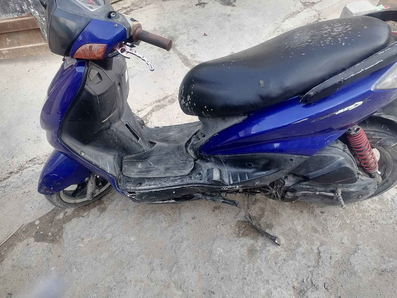 دراجات نضيفا لبيع سعر400 وبيا مجال رقم *********** بغداد زعفرانيا
