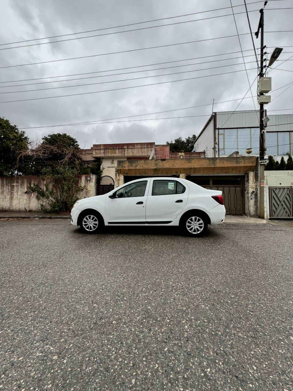 بەناوی خوا
  ***********_
***********ڤایبەر و واتسئاپ 
ئۆتۆمبێلی جۆری ڕینۆسمبول بۆفرۆشتن مۆدیل2017
شکڵ نوێیە هیچ بۆیاغی نییە 3جێ ساردی هەیە بەشەرت گێڕ ئۆتۆماتیك وعادی تراکشن کۆنتڕۆڵ abs گێڕومەکینەو کارەبا  تەقەوڕەقەبەشەرت  
سەنەوی وڕەقەم باناوی خۆمانەوەیە تەحویل بەشەرت
(شار..سلێمانی)سعر77ومەجالێکی کەم .
Follow me👇👇
https://www.instagram.com/sanoshoping?igsh=MWs2aHA3dGxxcXUxNg== السليمانية, العراق
