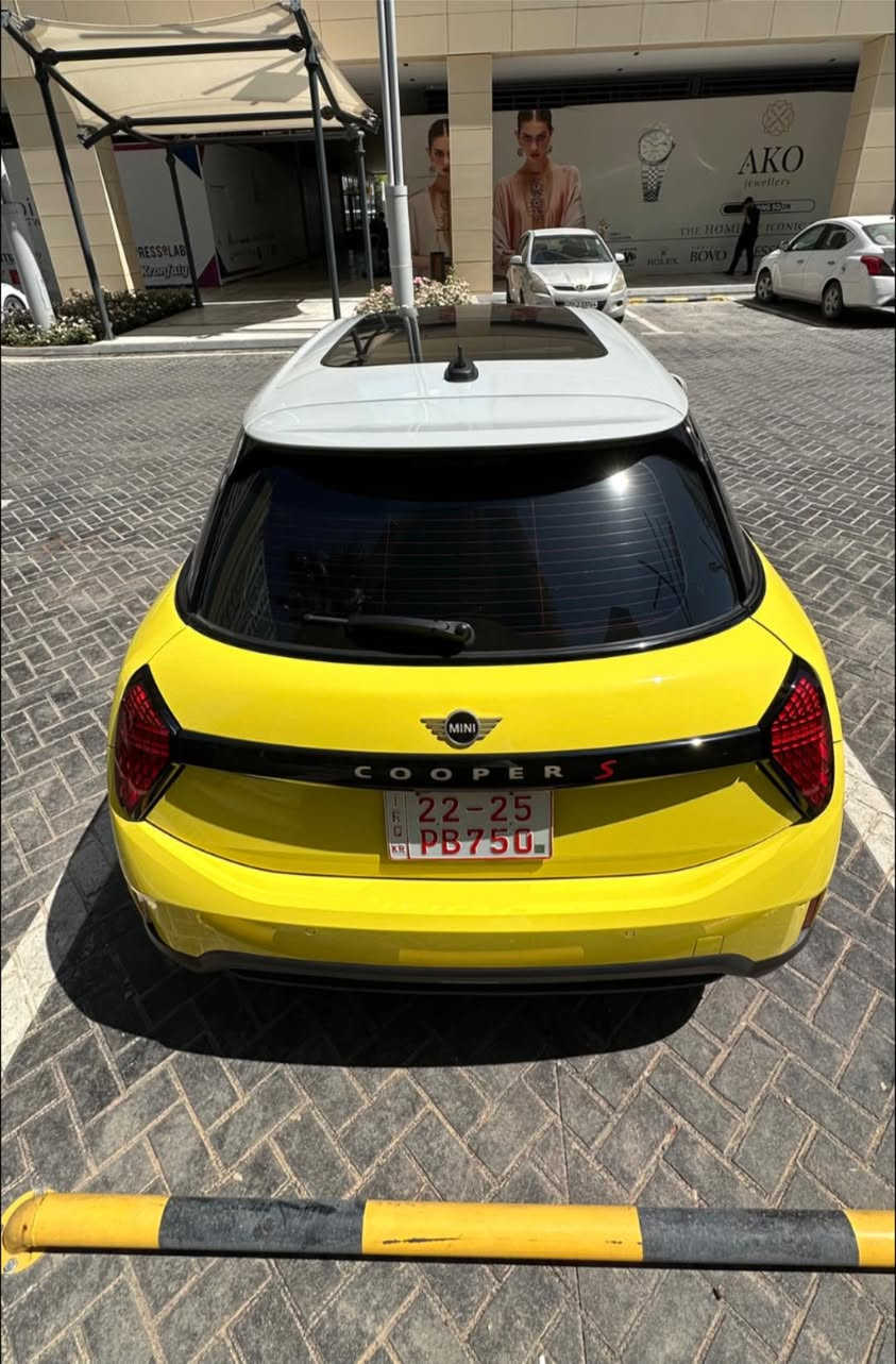 السلام عليكم
اليوم جيبنالكم اول سيارة للعرض بيع بللون مغرى 🟡

🆕 MINICOOPER S🏁F65 NEW GENERATION 2025 

الأداء والمحرك

-محرك \(2.0\) لتر 4 أسطوانات تيربو (B48)

-قوة حصانية: 204 حصان

-عزم الدوران: 221 رطل-قدم (300 نيوتن متر)

-التسارع من 0 إلى 100 كم/ساعة في حوالي 6.6 - 6.8 ثانية

-ناقل حركة: أوتوماتيك 7 سرعات مزدوج القابض (DCT)

مواصفات فول ١/١ 

*كاميرات داخلى و خارجى ٣٦٠ درجة 

*رادار حساس ٣٦٠ درجة و اوتو بارك

*كشنات مساج وتدفئه وخزن و جلد ابيض ديزاين مينى كوبر رياضية 

 *🔊 سماعات HARMAN KARDON

*داتاشو HUD

*علامة مع ويلات گولد اديشن GOLD EDITION BADGE 

*شاشة OLED وحجم ٩.٤ انج

*فتحة سقف بانوراما

*دشبول قماش و LED

*تشغيل عن بعد 

*يتبادل لايت و بك لايت في ثلاثة أشكال

بعد بيها هوايه مواصفات

دبل بصمة 

سيارة جاهزة للستخدام🆗نظيفة و مرطبة ب ريحة وكالة ✅

ماشيه ٧ الف ميل 

بنسبه حادث جدا خفيف شبر جوه لايت PDR بدون دواخل بدون ارباك صور حادث موجود داخل منشور غراضها كله اصلى مال سيارة 

  سعر سيارة ٣٢٥ ورقة ومجال للشراى 

📍مكان سيارة اربيل و رقم مؤقت 

☎️ للاستفسار اكثر *********** واتساب مفتوح
