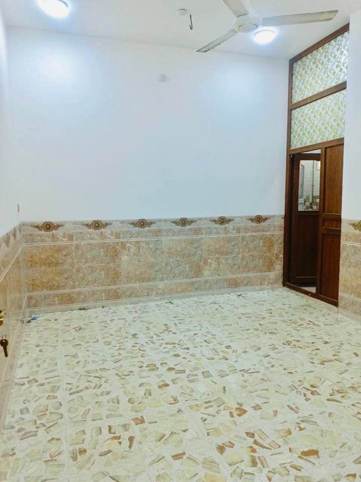 السلام عليكم 
دار 200 متر للبيع الاساس صب بناء طابوك نهروان سقف صب يحتوي على غرفه سويت او صاله او مطبخ واستقبال او صحيات داخليه وخارجيه  

شغل مال  جناي درجه اولى 

السعر (75)مليون او بي مجال
 العنوان: النجف الاشرف / كوفه /شار ع المعمل /الفرع المقابيل مدرسه علي الرماحي يبعد عن الشارع 100متر 

للاستفسار مكتب المهندس 
***********
***********
