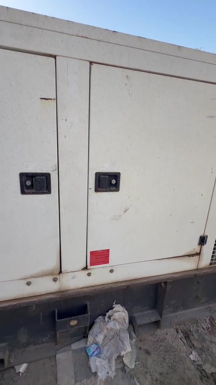 CUMMINS ENGAGE USA 110KVA
Stamford UK 🇬🇧 110kva 
كراج الأصدقاء للمولدات الكهربائية 
شاشة نظام حماية واتو تشغيل 
ضمان شهر صيانة 
10 أيام استبدال 
السعر 63 ورقة  . 
مشروط محرك غير مفتوح بدون تبخير ولا تنقيص ابدا 
مشروط التوليد غير ملفوف او مفتوح 
محرك بلادي مشروط اصل مولد  
كاتم بلادي نسبة كتمه جدا عالية مقفل 
خزان وقود مدمج مع الكاتم مجهز للاستعمال 
الضمان حقيقي 100/100 بحالة العطل خلال مدة 
الاستبدال اجور النقل نتحمل مسؤوليتها 
*********** 
كراج الاصدقاء كربلاء حي صناعي 
على الحمل متواصل ومستمر تعطي استقرار امبير 285 واقل
