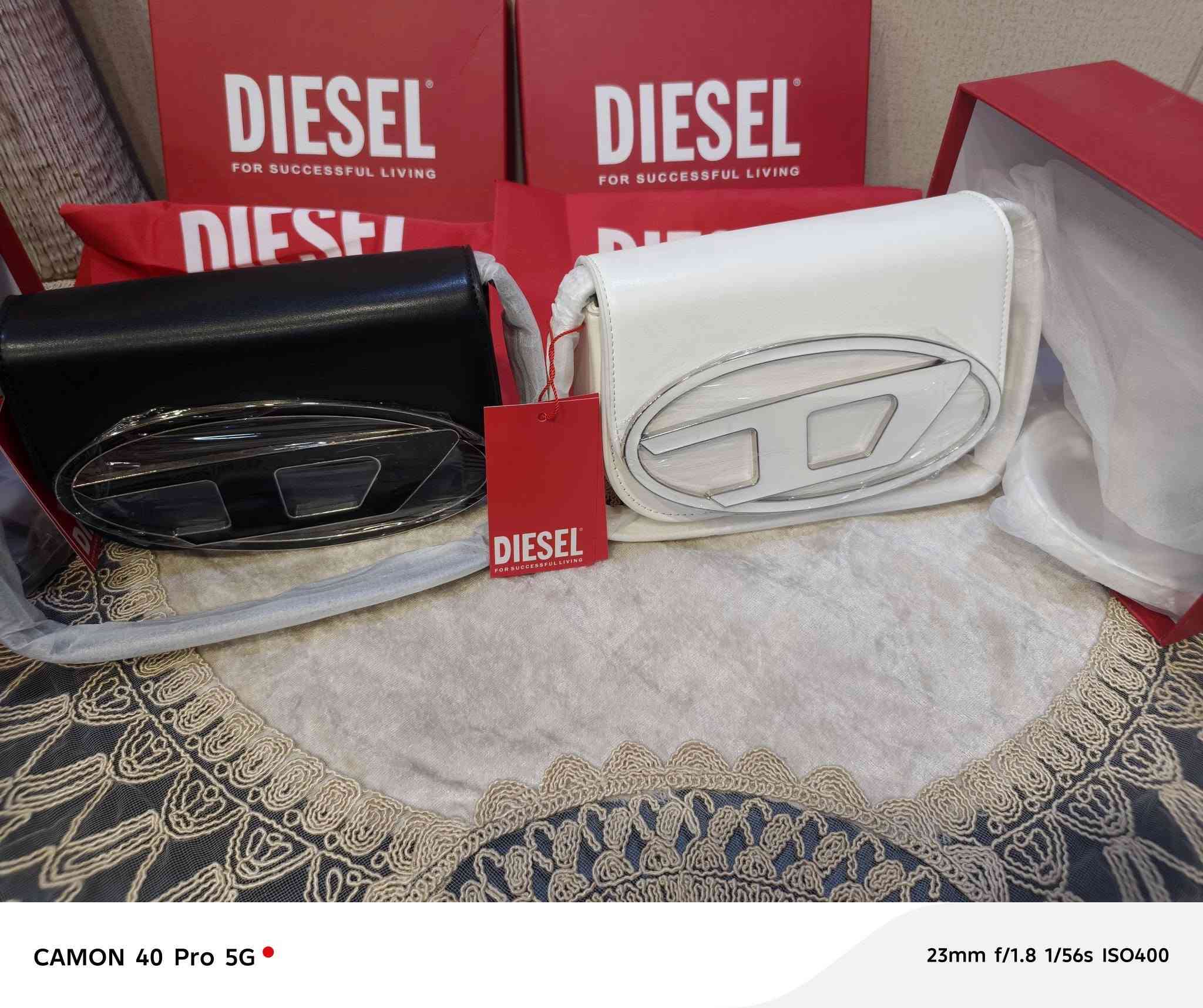 جنط لون ابيض وأسود نسائية من ماركة ديزل (Diesel)


**إذا كنت صاحب هذا الإعلان وتريد حذفه لأي سبب، رجاءا أرسل رسالة إلى الدعم الفني**