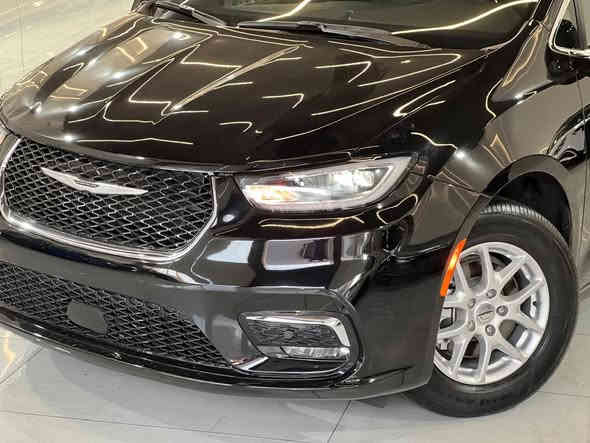 كرايسلر گراند كرفان 
2025
V6 محرك 
ماشيه 4000كم فقط 
جديده لوك 
ابواب كهربائيه 
بصمه وتشغيل عن بعد 
رادار جميع الجهات
كشنات جلد وكهرائيه 
شاشه جبيره 
بدون صبغ وبدون تبديل ضرر ربع دعاميه فقط 
ايرباكات طاكه وراجعه بلاديه سستم
بدون دواخل نهائيا
2C4RC1ZG0SR507557
السعر 24.500$ وبي مجال بسيط 
بدون رقم تترقم شمالي فقط
العنوان اربيل 
***********
*********** أربيل
