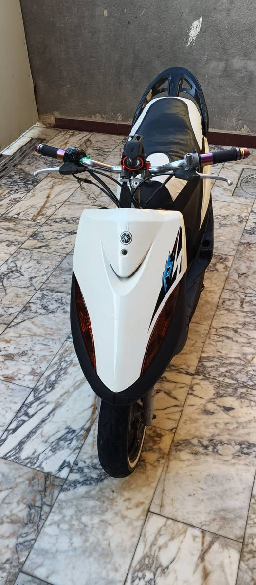 سلام عليكم دراجه البيع مفتوحه بس ولفات كلشي شغال كهربيات شغاله سلف هندر شغاله غراضه موجوده سعر450مكاني ناصرية مركز


**إذا كنت صاحب هذا الإعلان وتريد حذفه لأي سبب، رجاءا أرسل رسالة إلى الدعم الفني**