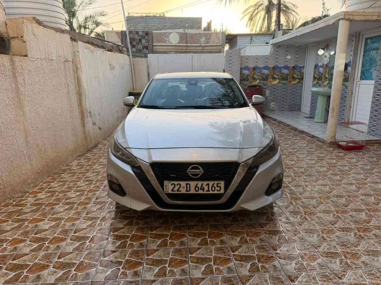 السلام عليكم للبيع نيسان التيما موديل 2020 فئة SL الفول مواصفات 1/1 محرك 2500 ٍكفاله رقم أربيل دولي بسمي ضرار جامرلغ بدون ايرباك وقطعتين رش اثر شخط كهربائيات كلها شغاله تبريد تدفئة شغالات  (ماشيه 110كم)بعدها بوضع الشركه كتلوكات الشركه موجوده بيها سيارا جديده بمعنى الكلمه سيارا جاهزا برغي متخلي عليها السعر 133 وبيها مجال العنوان ديالى رقم الهاتف ***********
