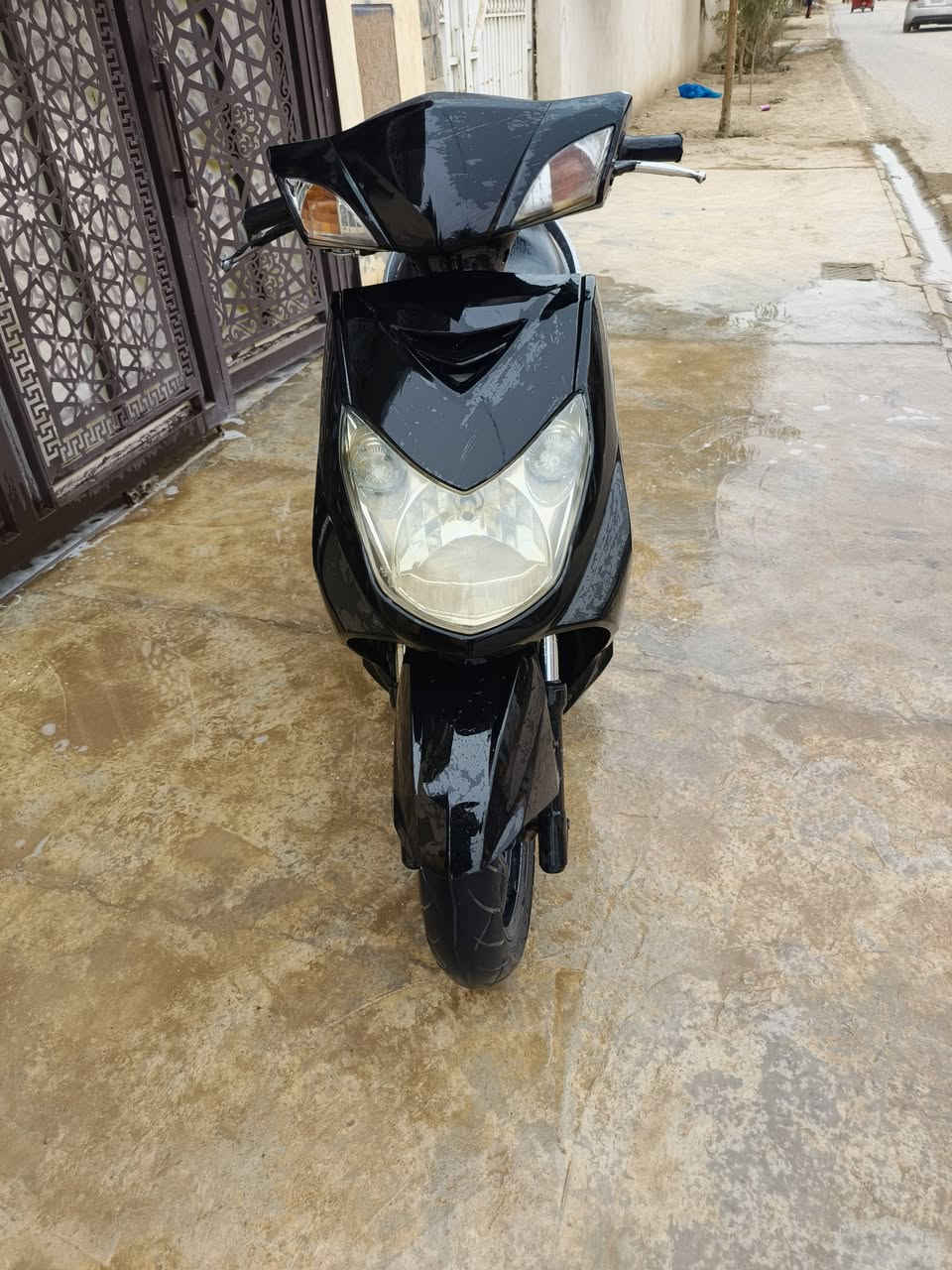 سكنس فحل كامله محرك بلادي مكفوله من كلشي كهربيات كلها شغاله نقصه قفل جنطه وقفل بانزين فقط / سعر 700 وبيه مجال العنوان ديالى بعقوبه رحمه على شارع 

التواصل *********** 

ضمان بل داجه يومين اي شي بيه ترجع
