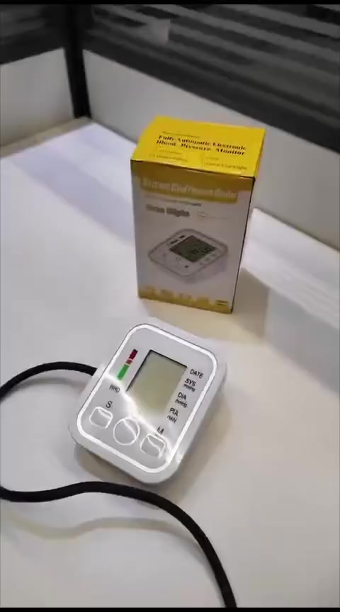 جهاز قياس ضغط الدم الإلكتروني – دقة وسهولة بكل بيت! ✨🩺
إذا تريد تتابع ضغطك بكل راحة وبدون مراجعات… هذا الجهاز هو الحل 👌💙
تصميم عملي + قراءة واضحة وسريعة 📲
✅ المميزات:
📌 شاشة LCD رقمية لعرض النتائج بوضوح
📌 قياس ضغط الدم: 0 - 299 ملم زئبقي
📌 دقة عالية: ±3 ملم زئبقي
📌 قياس نبض القلب: 40 - 200 نبضة/الدقيقة ❤️
📌 يعمل بالنفخ التلقائي بالكامل 🎈
📌 إيقاف ذاتي بعد 30 ثانية لتوفير الطاقة ⏱️
📌 يشتغل ببطاريات AAA 🔋
📌 ويشتغل أيضًا على الشحن 🔌
📌 طول الصمام: 60 سم
📌 الأبعاد: 17×10×14 سم
💰 السعر: 15 ألف فقط
🚚 توصيل بغداد: 3 آلاف
🚚 3 محافظات: 5 آلاف
📩 للحجز أو الاستفسار راسلنا الآن 💬
 وتساب ***********
#ضغط #جهاز_ضغط #صحة #قياس_الضغط
