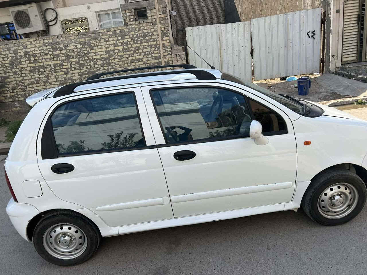 السلام عليكم شيري كيو كيو للبيع موديل ٢٠١٠ سياره نضيفه جدا بدون صبغ فقط دعاميات مكينه كير مكفوله تخم تأير تبريد شغال سياره جاهزه ماشيه ٥٩ باسمنه  مكان سياره بغداد  كير اوتو  السعر ٣٠ بيه مجال بضبط الاتصال *********** فديو توضيحي للسياره ب منشور
