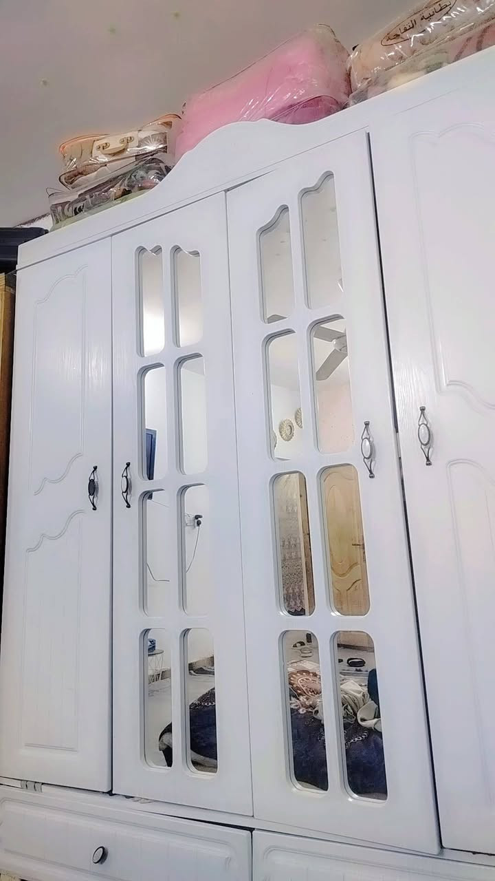 غرفه نوم للبيع تركيه ام النفر مع جربايه ثانيه السعر 225 وبيها مجال المكان بغداد حي الجهاد الظرر كسر برجلين الكنتور والرجلين موجوده


**إذا كنت صاحب هذا الإعلان وتريد حذفه لأي سبب، رجاءا أرسل رسالة إلى الدعم الفني**