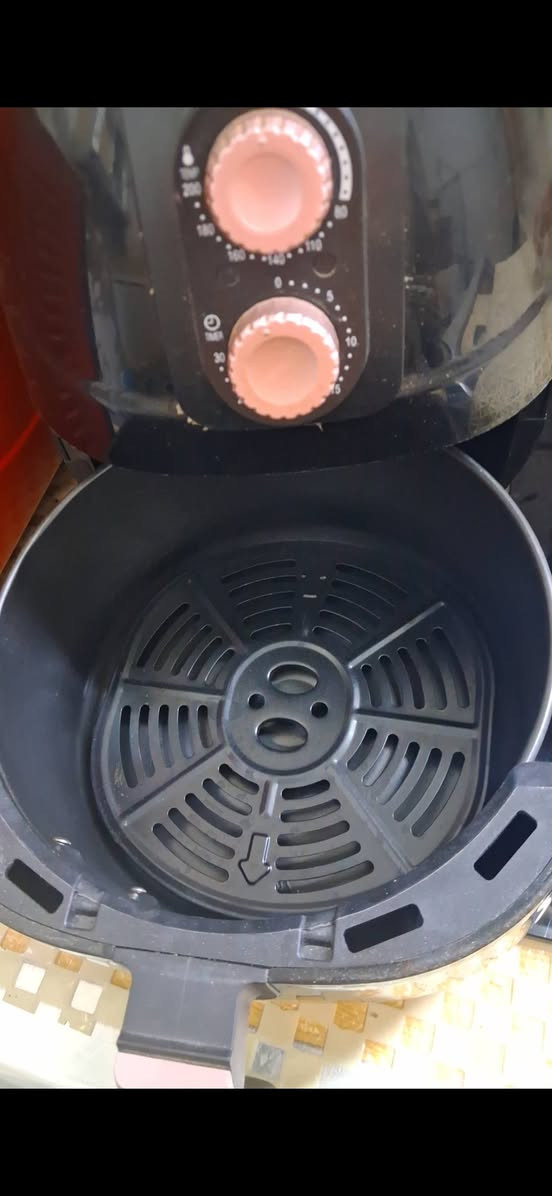 السلام عليكم قلايه مامستخدمه قفله ٢٥ بله عمله مامستخدمه


**إذا كنت صاحب هذا الإعلان وتريد حذفه لأي سبب، رجاءا أرسل رسالة إلى الدعم الفني**