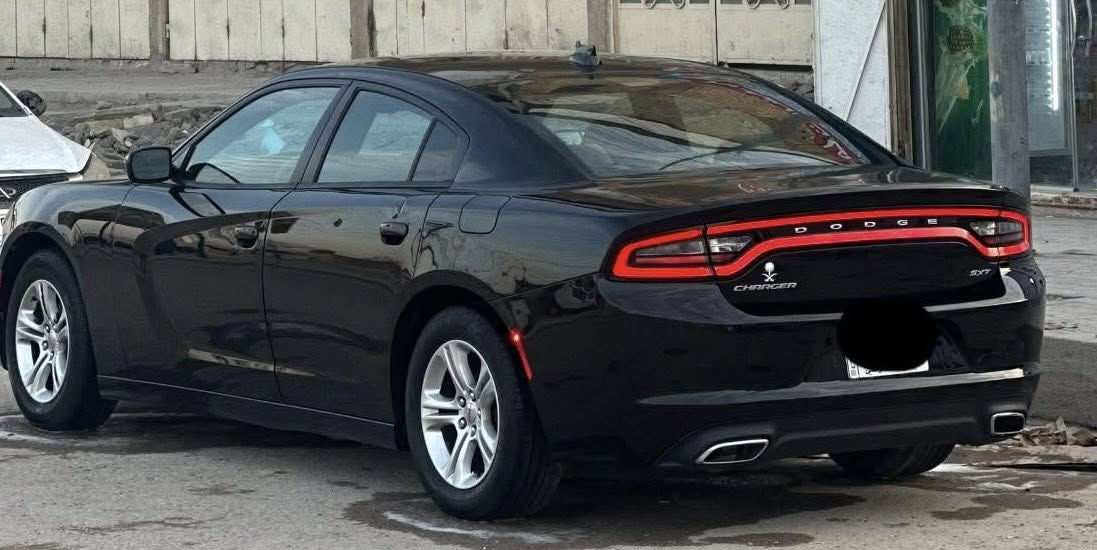 جارجر 17 sxt
سياره جديده بمعنى الكلمة 
كص جنطه 
تبريد تدفىه محرك كير كفاله تخم تاير 
باتري كله جديد كتلوكاتها بيها السياره 
ولا كلوب مشتغل بيها تشغيل عن بعد 
سياره متومه كامله السعر 78
***********
