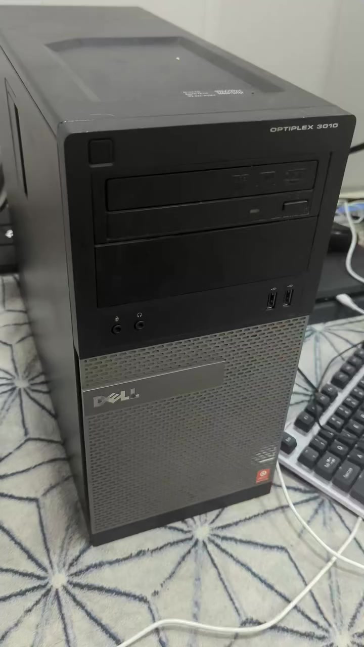 pc للبيع 
i3 جيل ثالث 
رامات 4+4 ddr3 
هاردات ssd+hdd
مع ماوس وكيبورد وجوستك احترافي وتوصيل مجاني 
110 الف وبي مجال


**إذا كنت صاحب هذا الإعلان وتريد حذفه لأي سبب، رجاءا أرسل رسالة إلى الدعم الفني**
