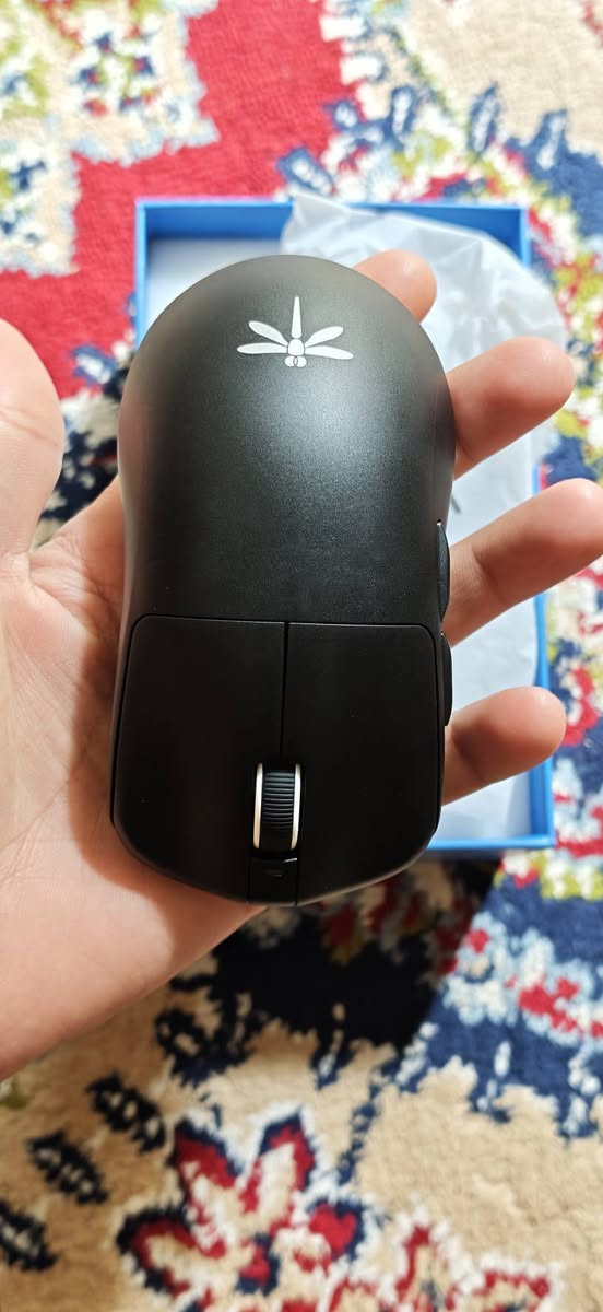 سلام عليكم
متوفر ماوس 
Vgn dragonfly f1 pro max 
+
Vgn dragonfly 4k dongle 

مواصفات الماوس

سينسر paw 3395

سرعة تتبع 650ips

تسارع 50g

مفاتيح الماوس kailh black gold mamba 

وزن الماوس 55 غرام

بطارية 500 ملي امبير 

معدل استجابة 1000hz قابل للرفع الى 4000hz مع الدتكل

سعر الماوس شامل التوصيل 55 الف


**إذا كنت صاحب هذا الإعلان وتريد حذفه لأي سبب، رجاءا أرسل رسالة إلى الدعم الفني**