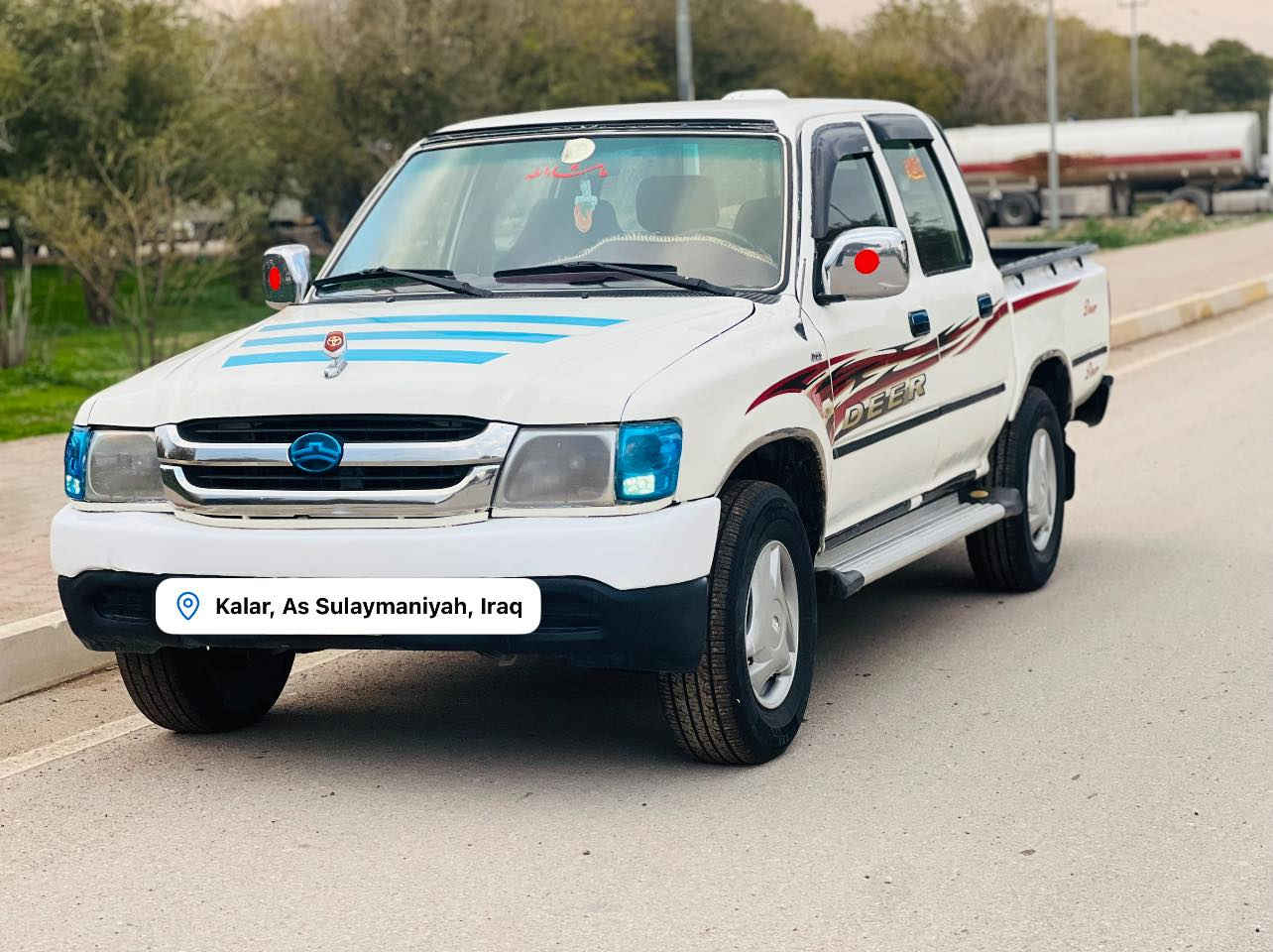 سه‌ره‌تا به‌ناوی خودا
پیكاب دێر مۆدێل ٢٠٠٧ 
مه‌نه‌فێست ێه‌سلی
مه‌كینه‌ و گێر و ئه‌كسل  به‌شه‌رت 
چوار تایه‌یی تازه‌ی له‌ ژێره‌ 
بێ زه‌ربه‌یه  و بێ خیاسه‌ 
مالی فه‌قیره‌ 

***********

نرخ  (33)
