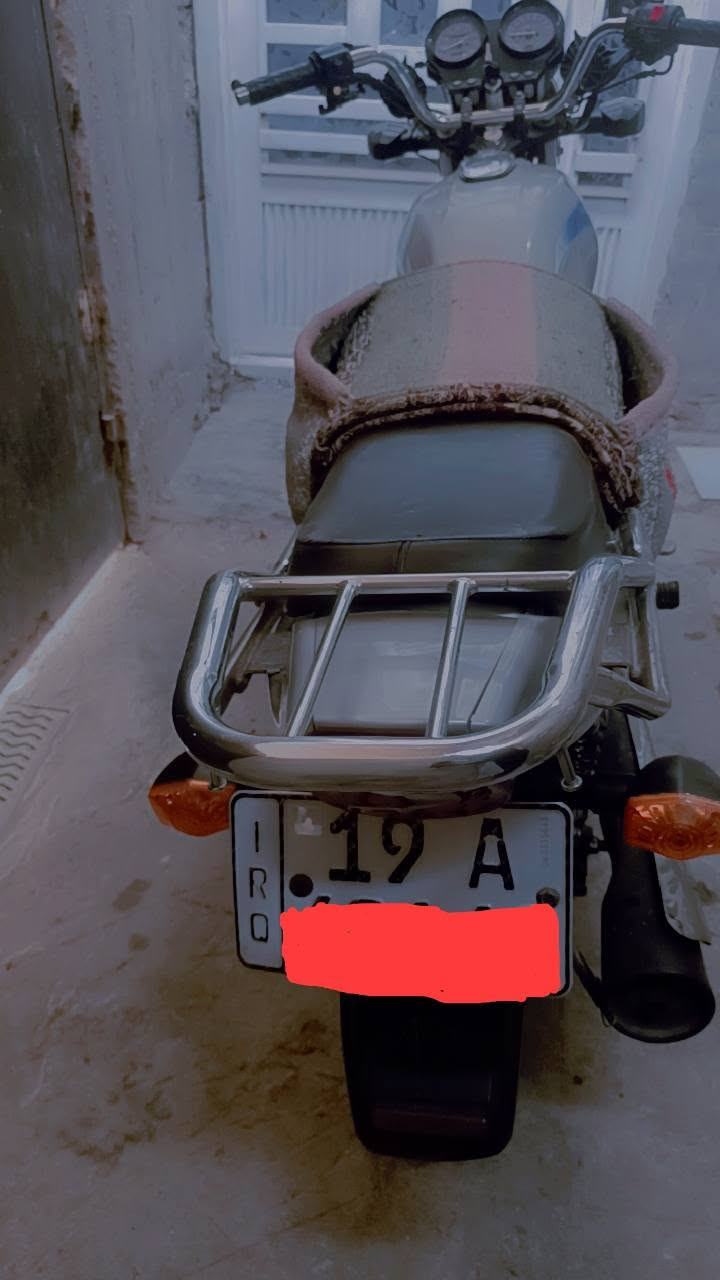 ***********
