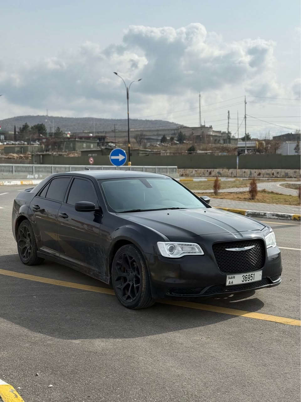 ۆباما ٢٠١٧
قەپات قەپات بەس بئ پانۆراما
سەیارەکە سفر سفرە 
لئزەری دوبی 
یئک دینار مەسرەفی نیە 
بۆ فرۆشتن و گۆرینەوە بە شتئک بە دلم بئ
جواب نامە نادەمە تەلفۆن بکە 
یان بە کۆرەک یان وەتس اپ
*********** شقلاوة, أربيل
