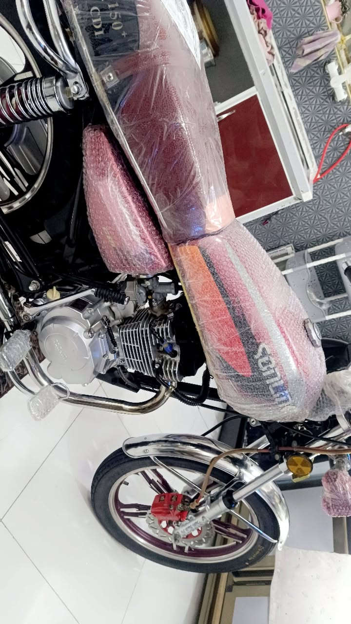 السلام عليكم سيفان موديل 2024 طالعه بل 25 شرط بنهايت ال25 دراجه جديده بعدها بل جيس  شخط مابيه ام الختم شركت سونك باب اول الاصليه مكينه 200 جديده برغي مامفتوح بيه اوراق مال وكيل كاملات 5اوراق الشراري يتصل مكاني حله شاوي يم فلكت غرفت التجاره السعر مال بيع 675 جوه السوك شرط وهذا رقمي ***********
