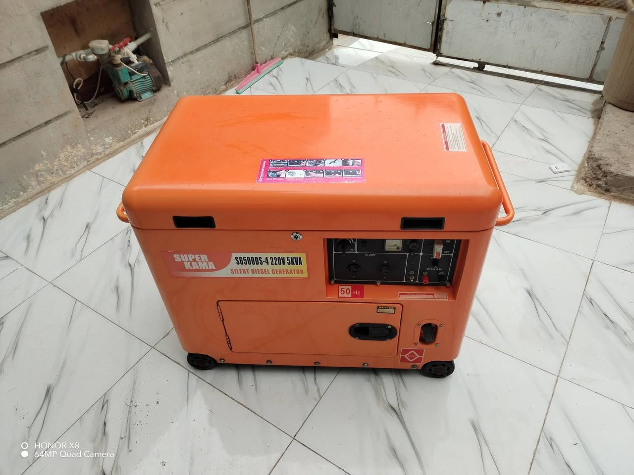 مولد شغال شرط مامفتوح سعره 750 الف وبيه مجال مكانه كركوك العروبه 
***********
