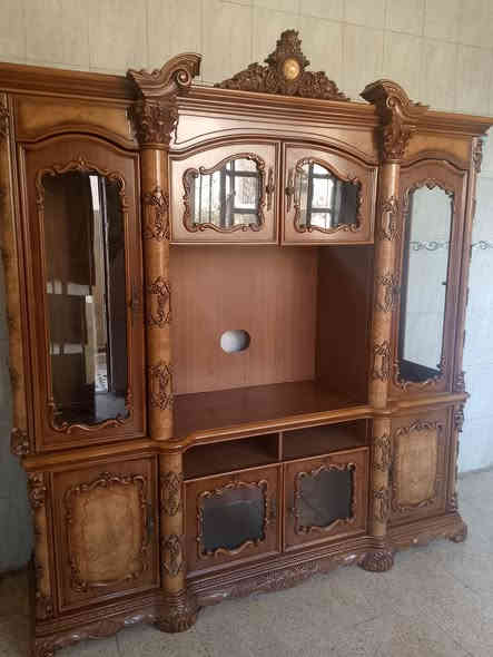 معرض تركي ثقيل للبيع السعر 175 جديد *********** بعقوبة حي المعلمين
