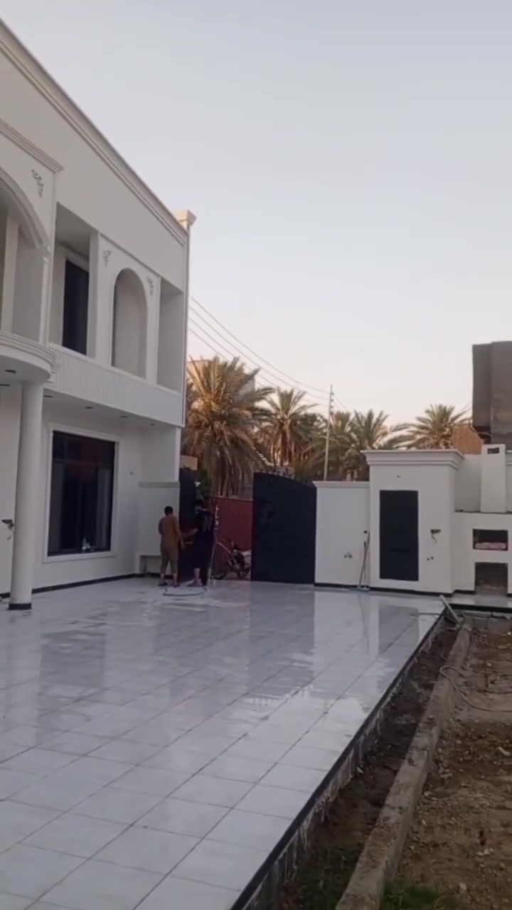 دار مساحة ٤٧٥ م ، يحتوي البيت على ٢٠٠ م تحت البناء ، يحتوي على ٥ غرف 
العنوان البوبيات عامود ٣١ منطقة الودي مجاور مدرسة الغزالي 
للاتصال على الارقام التالية:
***********
٠٧٨٢٢٢٨١٧٣
