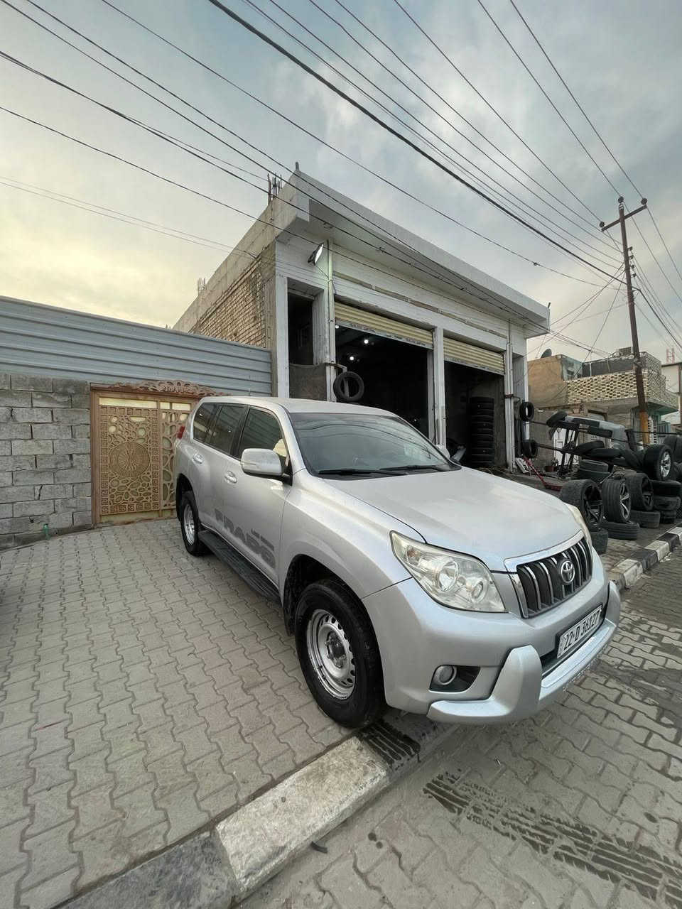 سلام عليكم
للبيع لاندكروز برادو 2013
سلك
كفاله عامه صبغ وتبديل وضربه 
عدا الدعاميات صبغ
كير ومحرك تبريد  ثلج
تخم تاير وحداديه  كله جديده
محرك كاز  كلش جديد 
كير عادي سلك 
 السياره بسمي سنويه لل2030
 مداور ثاني يوم 
رقم اربيل انكليزي

السعر 225 وبيه مجال بسيط 
مكانه نجف 
***********

 دواخل بالكارتون شرط
