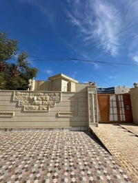 حي الجامعة • ٣٠٠م • واجهة حجر