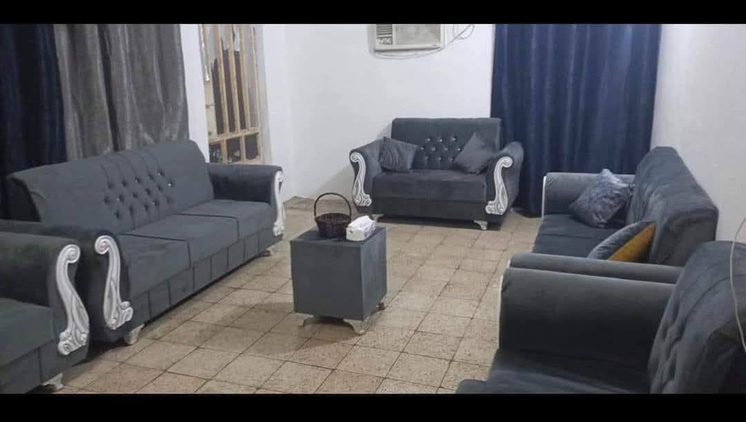 سلام عليكم اني اسوي حسب طلب القنفات اي موديل بالكم  مكاني محافظة الديوانية قضاء الحمزة الشرقي ع شارع العام قرب الجامع رقمي 
***********
