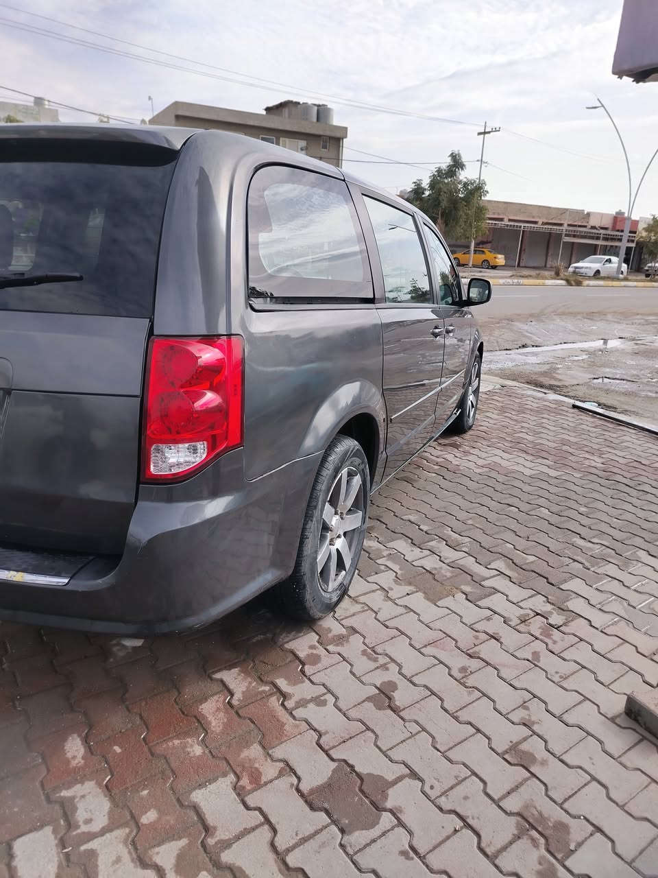 دوج كرفان موديل2017سیارة بسمي سنوية رقم هزة جديد بي بطاقة بنزين كيرمحرك مامفتوح بي صندق مبدل بیلادي مصبوخ وجاملغ صورحادث امريكا موجودسیارةبجم كبس بدون ارباك سعرة148عنوان کرکو***********
***********
