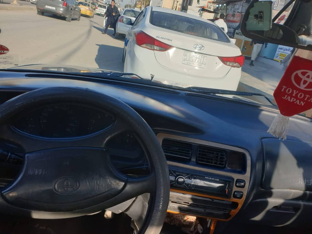 السلام عليكم كورلا موديل 1992  بأسمي سياره مكينه وكير مكفولات حداديه امامي وخلفي نافضه نفض كوله جديد ماناقصه اي شي تخم تأير جديد باتري جديد كهربائيات جاهزه سنويه اليوم استلمته باسمي لل31 ارقام نكليزي مكفوله من الكص والعيب الشرعي رقمه نجف ومكاني نجف كوفه عباسيه وهذا رقمي ***********
