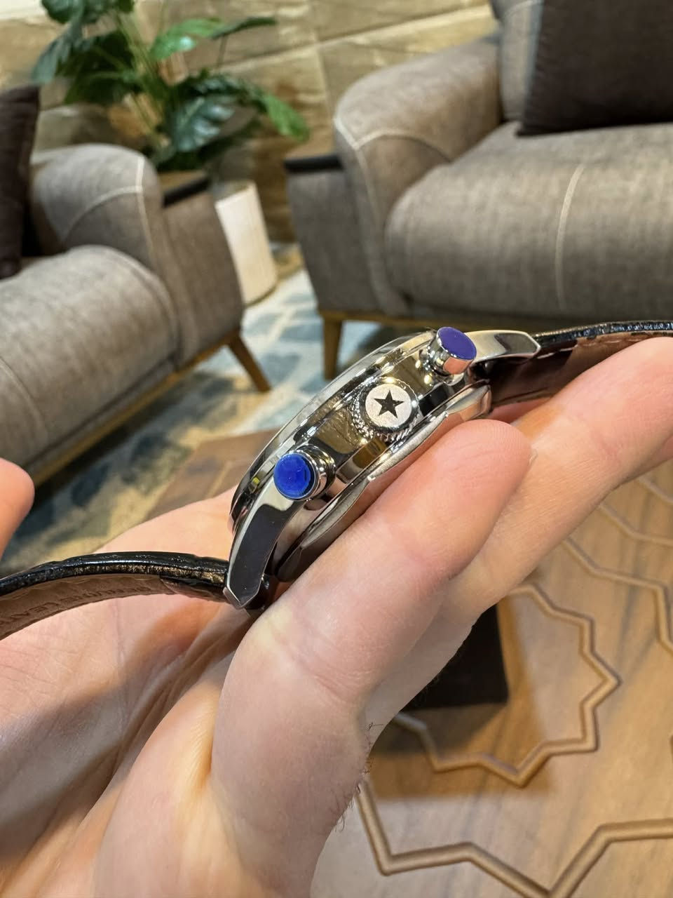 السلام عليكم
ساعة ميكانيك ريد ستار جديد ما مستخدم 
قيم وبالعافية 🌹


**إذا كنت صاحب هذا الإعلان وتريد حذفه لأي سبب، رجاءا أرسل رسالة إلى الدعم الفني**