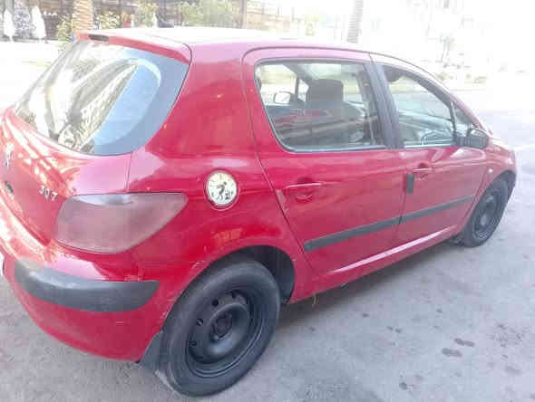 لسلام عليكم
بيجو فرنسي ٣٠٧.موديل 2005
رقم بغداد    رقم نكليزي
محرك   جديده 
كير اوتماتيك  
 سياره  تبريد ثلج 
ادامه كامله 
كهربائياتها كلها تشتغل و ما بيهن اي نقص  
 تحويل ثاني يوم مباشرة... 
سعر السياره 45 ورقه بيها مجال
مكان السياره يم مطار بغداد مقابيل عباس ابن فرناس 
واي استفسار الاتصال *********** بغداد
