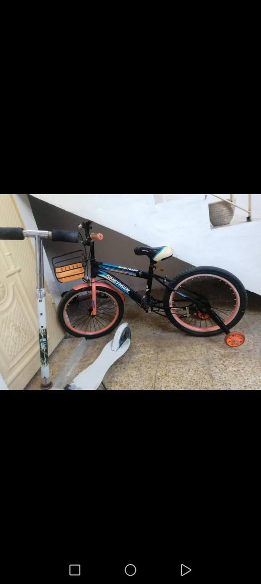 ديوان السعر 300 وبي مجال ثلاجه  السعر 75 شغاله وبي مجال بسكل السعر 30


**إذا كنت صاحب هذا الإعلان وتريد حذفه لأي سبب، رجاءا أرسل رسالة إلى الدعم الفني**