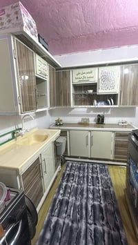 كاونتر تزكام نضيف جدا جديد السعر ٦٠٠ فقل خزانتة واسعة و نضيفة من الداخ...