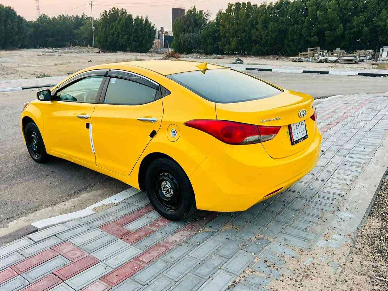 سلام عليكم البيع هونداي النترا موديل 2013 وأرد أمريكي حادث جاملغ فقط  ولباقي مكفولة كفالة عامة اليبل وآحد سيارة جديدة وجاهزة من كلشي تبريد ثلج حدادية تخم تاير كير ومكينة 1800 مكفولات شاشه تحكم ستيرن زنون سنوية ماصاقطه رقم بغداد هيه غرامات مصفرةالسعر95 وبيها مجال الأستفسار علا رقم *********** مكان سيارة كربلاء مكلف بلنشر
