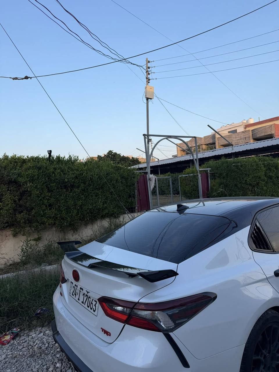 سلام عليكم ارخص كامري  TRD V6 2023 سياره بيها شبرين راس بنيد فقط صبغ سياره عليها ستيرن rpm+اناره داخليه 300 لون +دبات كورسا وTrd معروف فصله گزوز +وياها كتاب تضليل 80 بالمي سياره حاله صفر ماشي 45 mil فقط وسياره جاهز رقم سنوي وشرط تحويل ***********
