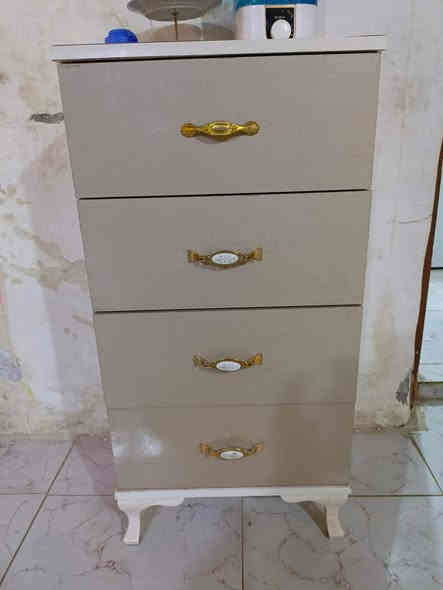 سلام عليكم ورحمه الله وبركاته غرف تركي اصلي 11قطع مستعمل للبيع سعر مليون بيه مجال مكان كربلاء حي عامل رقم ***********
