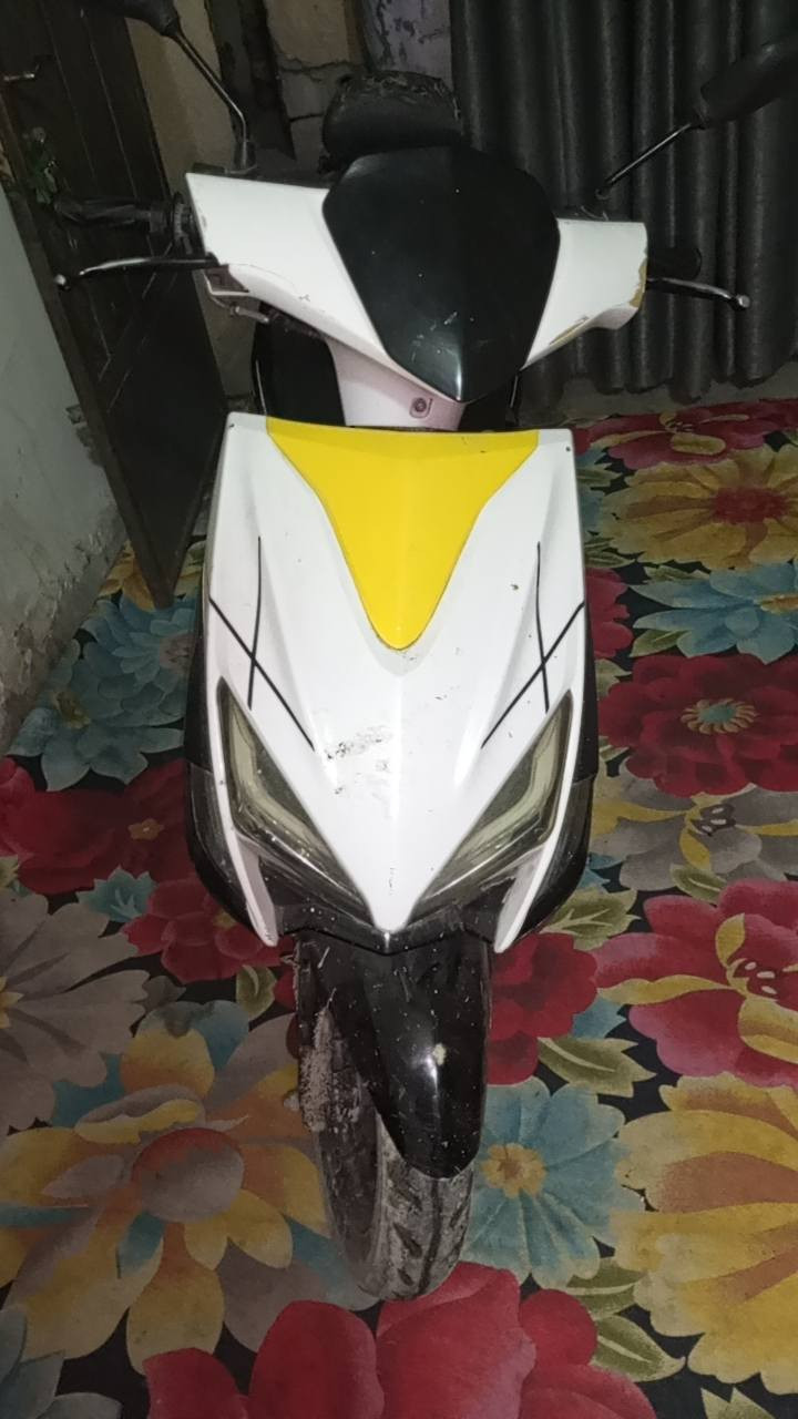 سلام عليكم دراجه اف اس .. دراجه جاي امشي بيه وفجه طفت كالو يراد راجز مال سلف دراجه كهربايات كله شغاله حته الاشاير // سعر 200 وبيه مجال شي قليل // مكان مدينه الصدر شارع السجه منطقه الاستكشافات 🤍***********
