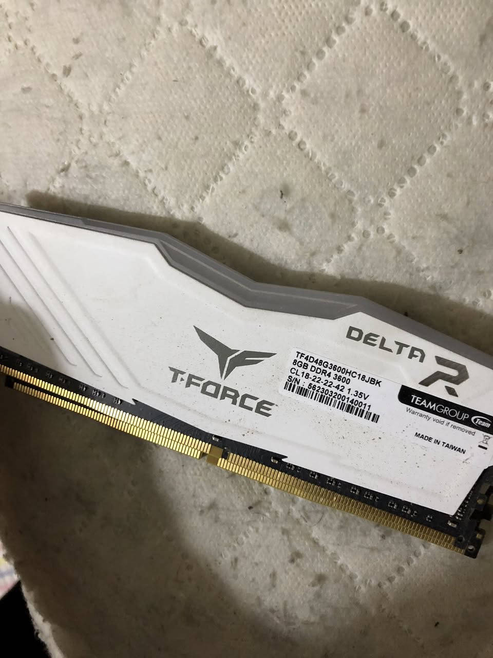 رامات t force 3600  و رام xpg 3200


**إذا كنت صاحب هذا الإعلان وتريد حذفه لأي سبب، رجاءا أرسل رسالة إلى الدعم الفني**