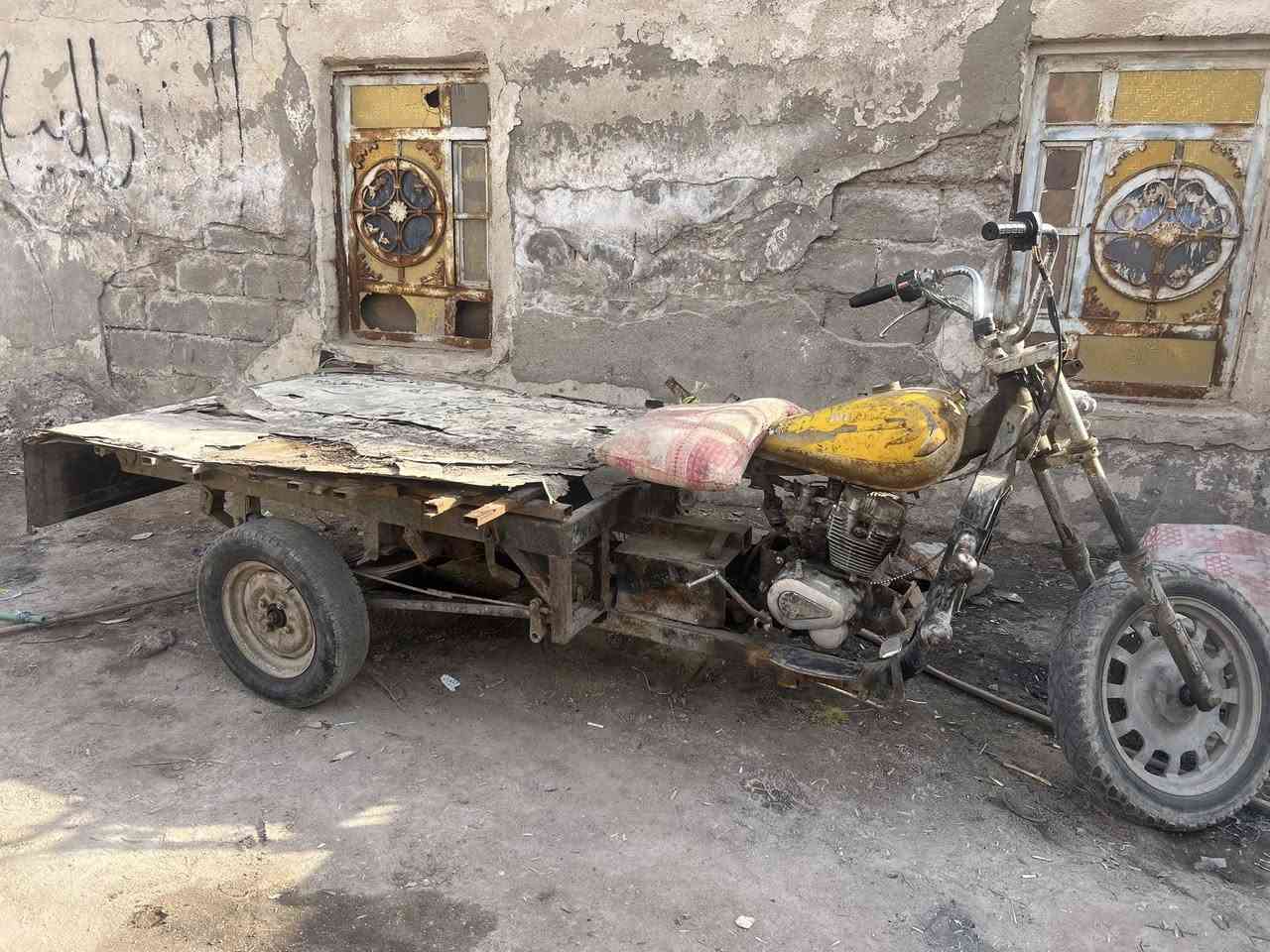 ستوته متيار كلك محرك نضيف شاصي نضيف عوزهه بس ارضيه. مال بدي بديهه موجود سعر 300 مكان البصره قضاء الدير تواصل ***********
