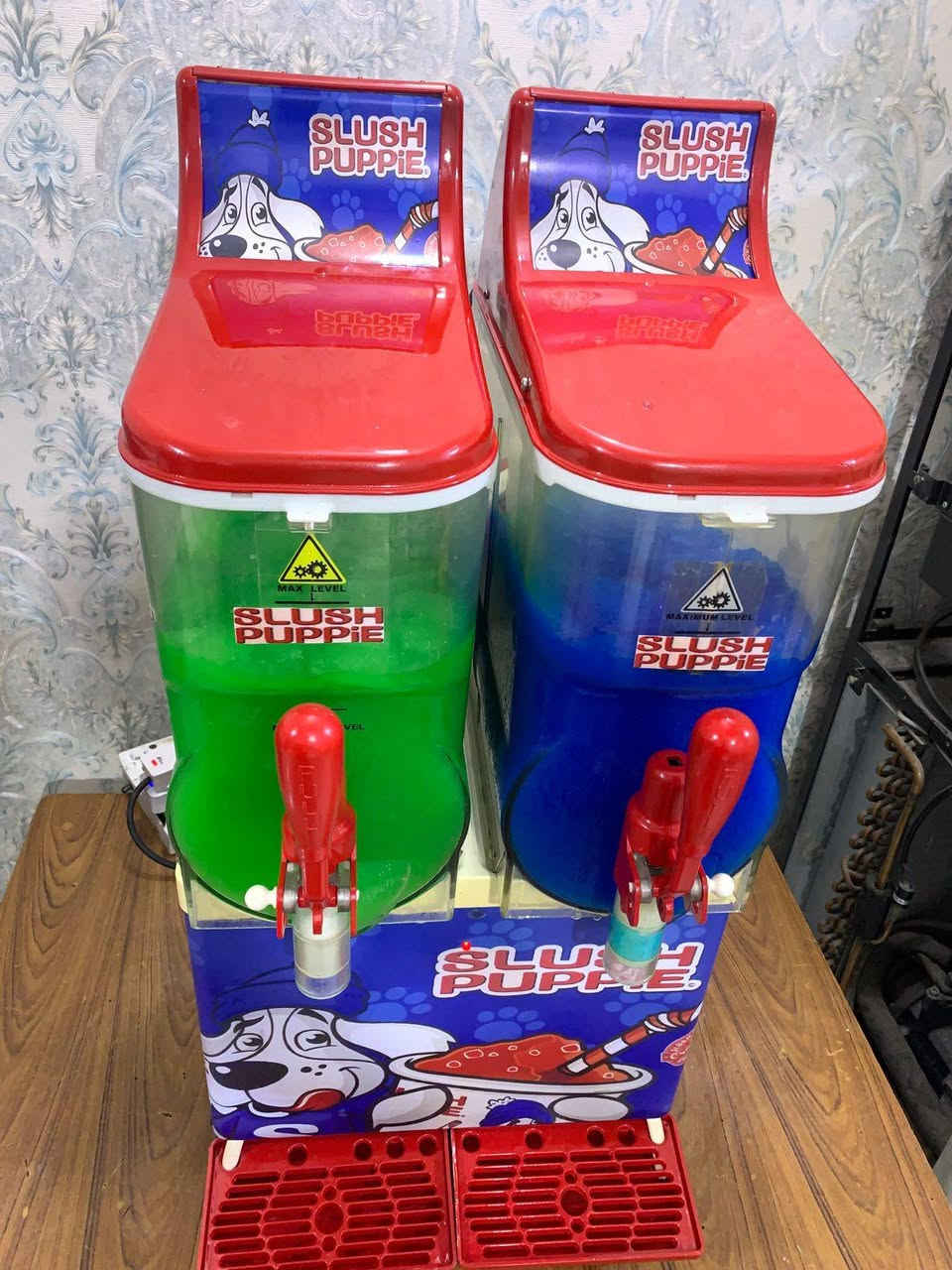 السلام عليكم
جهاز ازبري اسباني 
عدد 3
نظافه 90%

***********
