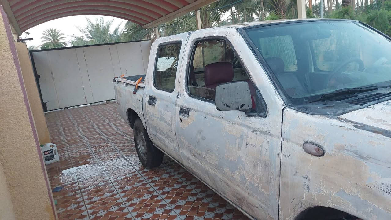 السلام عليكم
بيكب نيسان ٢٠٠٩ دبل قمارة 
داخل ماروني 
سيارة مزاد وهذا كتابها مرفق 
السيارة محتاجة صبغ وشوية تفاصيل 
كير ومحرك مكفولات 
تبريد شغال 
كهربائيات شغالة
تخم تاير 
مكانها ديالى الغالبية 
السعر ٨٥٠٠ مليون عراقي
***********
