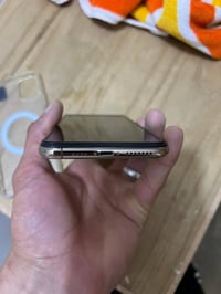 ايفون .11 برو ماكس ذاكره 256 بطاريه 76 مبدل فقط شاشه جهاز كلش نضيف  سم...