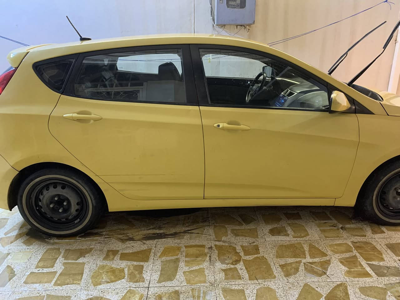 اكسنت جنطه تكسي
السياره محرك جي دي اي 
محرك اثر نفخ 
كير شرط 
سنويه 2029
تحكمات ستيرن 
فووول نضافه 
الطخم نضيف 
تايرات نضاف
هيئه غرامات صفر 
السعر 74 وبيها مجال 
الرقم ***********
