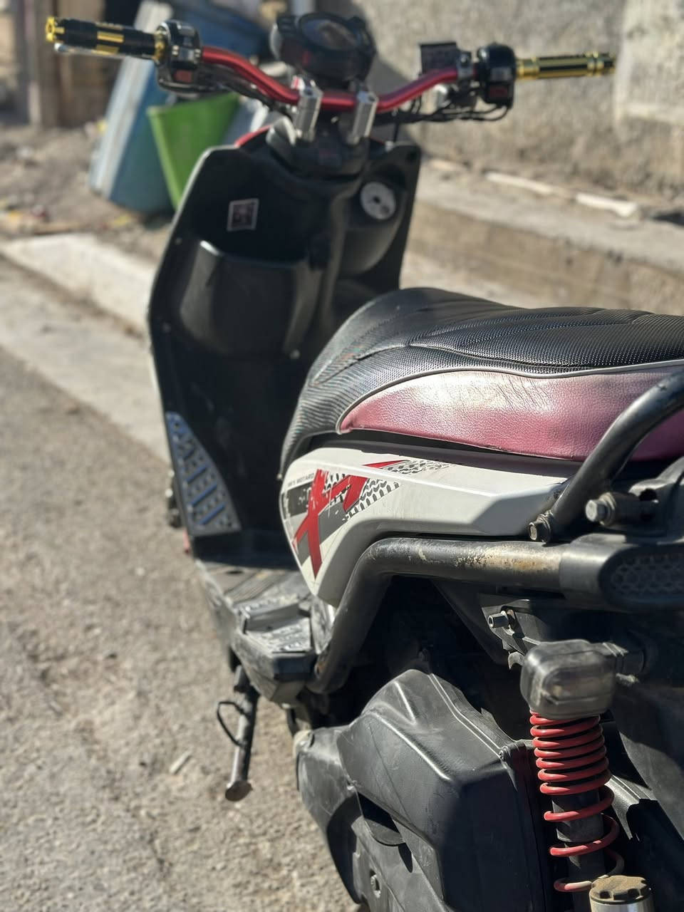 سلام عليكم دراجه للبيع مكفوله كفاله عامه وراق كامله سعرها مليون 150وبيها مجال رقم تليفون ***********
