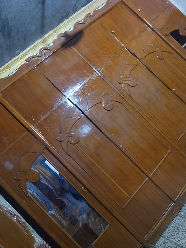 *للبيع غرفة خشاب () – 6 أبواب – طابقين – صاج تسكام عراقي ثقيل*
- النظافة: 95%، جاهزة للاستخدام.
- المواصفات: هيكل خشب متين، تغليف صاج تسكام عراقي ثقيل، 6 أبواب، طابقين، أرضية قوية وعزل جيد.

للتواصل: [***********]
