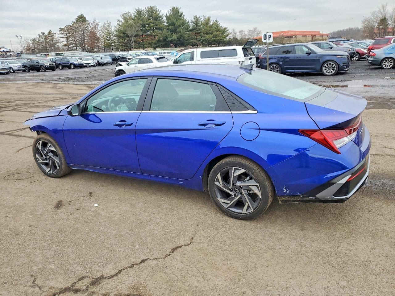 🚨 تنويه مهم
هذه السيارة معروضة في المزاد الأمريكي 🇺🇸
والمزايدة والشراء تتم عن طريق مكتب العز للمزادات الامريكية والكندية
🔥 دخول السيارات بكتاب شُهداء 
───────────────
🚗 نوع السيارة : 2025 HYUNDAI ELANTRA SEL CONVENIENCE
🚗 نوع السيارة : هونداي النترا 2025
📅 تاريخ المزاد :
💰 السعر :  Buy it now ($6,900)
📊 الممشى : 14 178 mi
🛠️المحرك : 2.0L, 4
🚙 الضرر : كما موضح في الصور 
⛽️نوع الوقود:- بانزين 
───────────────
🔥 مجاناً مجاناً مجاناً
📄 تقرير كارفاكس مجاني بدون أي مقابل
───────────────
🚗 سحب السيارة خلال 24 ساعة من وقت التسديد
💸 حسابات مخفّضة وعمولات أقل من السوق
───────────────
🚢 الشحن متوفر من:
🇺🇸 🇨🇦 جميع الولايات الأمريكية والكندية
➡️ شحن مباشر إلى العراق
➡️ العقبة – جبل علي – ميرسين
───────────────
🛃 تخليص كمركي كامل من ميناء أم قصر
🏔️ تخليص كمركي إلى إقليم كردستان
🇯🇴 شحن مباشر إلى عمّان (العقبة)
🇹🇷 شحن إلى ميناء ميرسين – تركيا
——————
العنوان :- الأنبار- الحبانيه - قرب جسر الصديقيه
📞رقم الهاتف : ***********
📞رقم الهاتف : ***********
