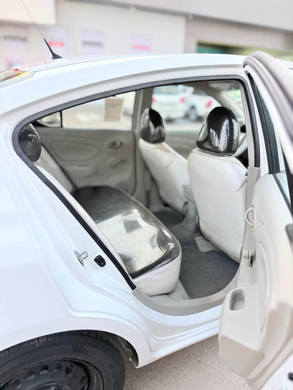 للبيع نيسان سني هندي موديل 2023رقم اربيل بأسم شركة ماشية 99الف السيارة بيها المدكر الامامي مال السايق مبدل موضحه بصوره السارة حلوه وجاهزه السعر 117وبيها مجال 
مكلف بالنشر واي استفسار *********** البصرة, العراق
