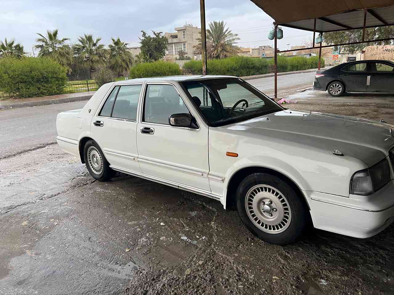 نیسان سدرک 2002 1 بارچەی بۆیاخ بێ لێدان تەربریت سارد و گەرم چوار جام کارەبا ئاوێنە کارەبایی سنوی تا 2030 دفتر بانزینی هەیە تاخم پێشو دوا بەشەرت مەکینەی کەمێ بخاری هەیە چوار تایەیی تازە  بەشەرت حاسیبە سعری 53 مجالێ کەم شوێن کرکوک *********** كركوك, العراق
