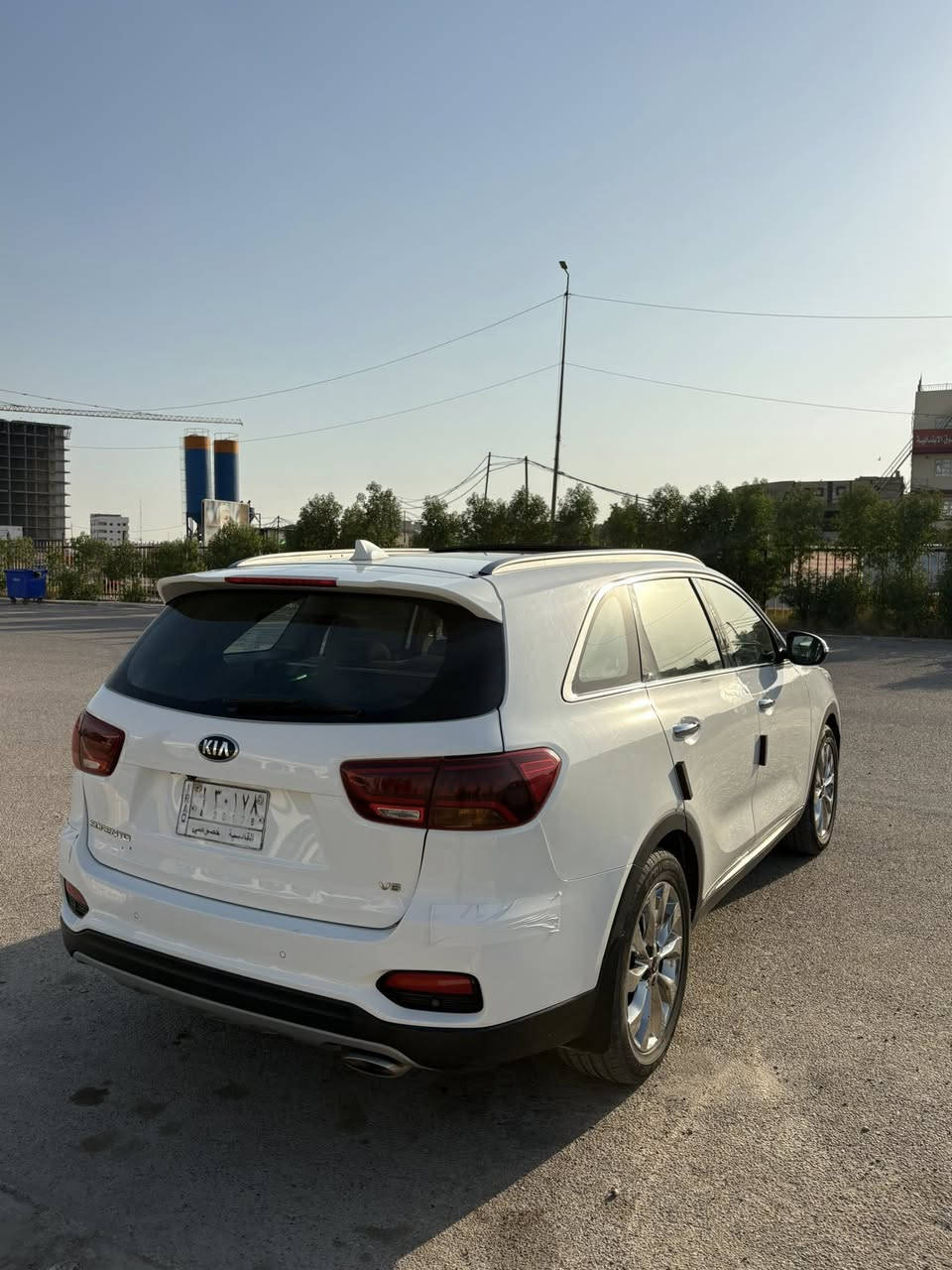 كيا سورنتو موديل 2018
ماشيه 120km حقيقي 

كير ومحرك بوضع الشركه كفاله 

حداديه جديده مابيها  كل نقص 

وتخم تايرات جديد

موصفات السياره 

بانوراما 

كشنات اماميه كهرباء

سايد بريك كهرباء اوتو هولد 

كشنات جلد بلادي 

كشنات تدفئة تبريد

جنطه كهرباء 

كامره خلفيه 

حساسات اماميه خلفيه 

ويل ستيل قياس ١٩ 

وباقي موصفات السورنتو المعروفه 

السياره على ايدي من 2018 لليوم 

بيها ٤ مكانات بارد

حافه البنيد بيها شبر مرجعه عل بارد 

الباب الخلف السائق بيها بارد اقل من شبر 

باب الراكب والخلفيه بارد شبر 

والجنطه بيها بارد على كد شبر 

كلهن دحجات بسيطه ومنزل صورهن بالمنشور

السياره معروضه للبيع 

225 ورقه وبيها مجال للشراي 

غير متواجد عل فيس 

رقم الهاتف 

***********
